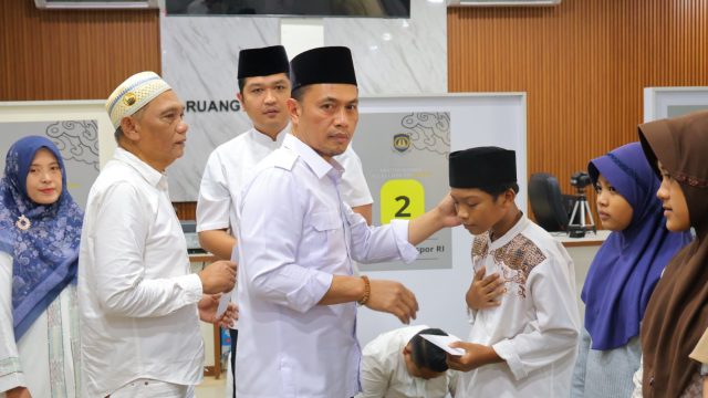 Kantor Imigrasi Serang Gelar Bakti Sosial dengan Tema “IMIPAS BERBAGI”