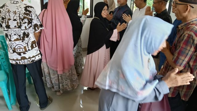 Warga Lopang Indah Serang Menggelar Ramah Tamah dan Halal Bihalal