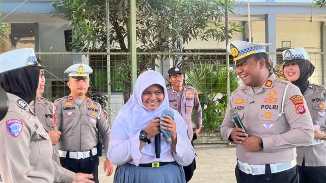 Satlantas Polres Serang Tanamkan Kesadaran Tertib Lalu Lintas dan Cegah Kenakalan Remaja di SMAN 1 Cikande