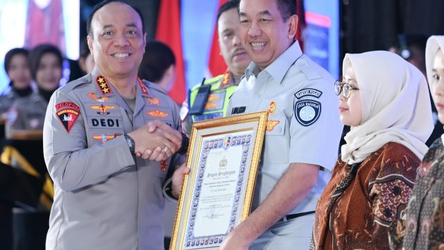 Jasa Raharja Raih Penghargaan Kapolri atas Dukungan terhadap Keberhasilan Operasi Ketupat 2026 dan Operasi Lilin Nataru 2025