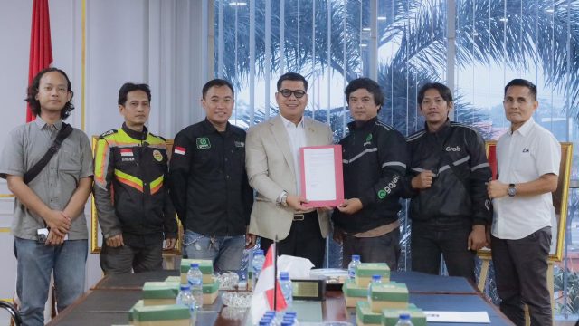 DOBRAK Banten Sampaikan Petisi ke Ketua DPRD Fahmi Hakim