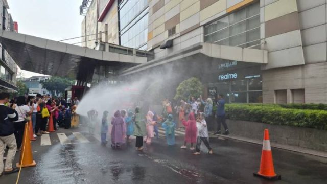 BPBD Kota Tangerang Gelar Edukasi Fire Fighter Damkar Cilik di Tangcity Mall