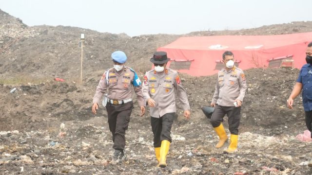 Kapolda Banten Pastikan Penanganan Kebakaran TPA Jatiwaringin Berjalan Optimal