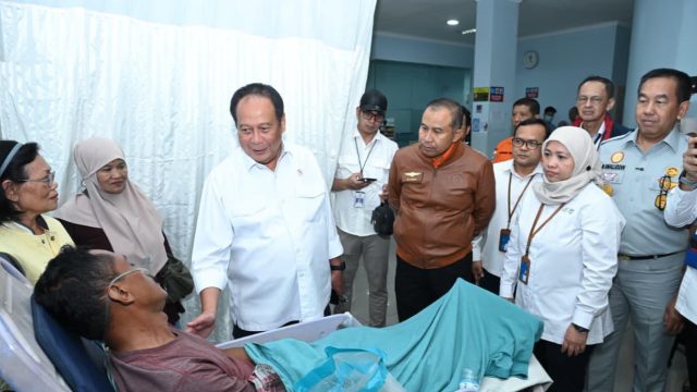 Dirut Jasa Raharja Dampingi Wamenhub Tinjau Penanganan Korban KM Mutiara Sentosa II di RS PHC Surabaya