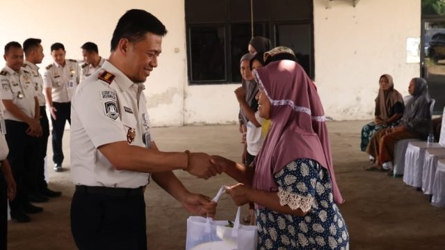 Semarak HUT ke-81 Kemerdekaan RI, Imigrasi Serang Salurkan Bantuan Sosial kepada Masyarakat