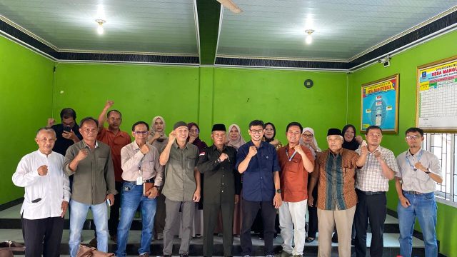 Dari Persoalan Sampah ke Peluang Kolaborasi, CAC UNSERA dan Mitra Jajaki Solusi untuk Desa Mangunreja