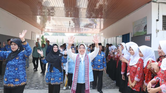 Tinawati Tinjau Lomba Sekolah Sehat di SMAN 1 Ciruas: Sekolah Sehat Kunci Generasi Emas