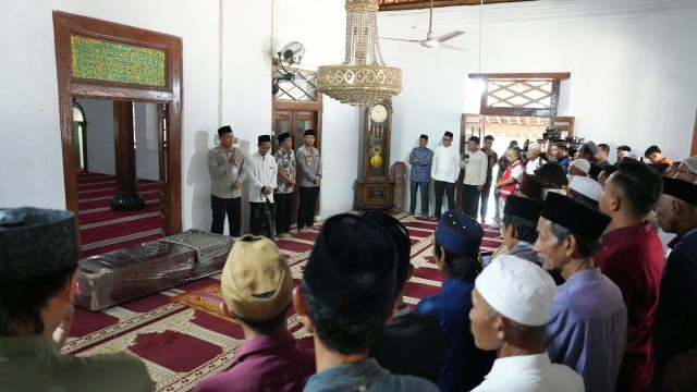 Pemprov Banten Dampingi Keluarga Surakman hingga Pemakaman, Informasi Terus Dikoordinasikan
