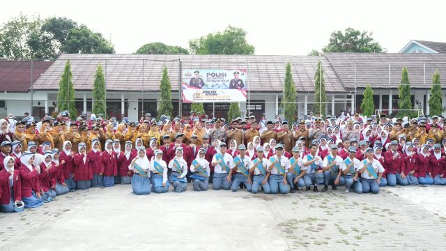 Kapolres Serang Dampingi Kapolda Banten dalam Program Polisi Peduli Pendidikan di SMAN 1 Ciruas